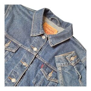 Levi's Women's L Denim Trucker Jacket‎ 2001 Y2K Blue Jean Coat Cotton Distressed